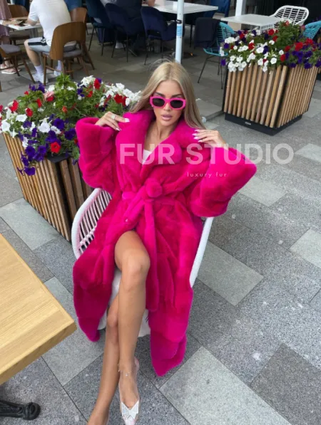 Норковая шуба в цвете фуксия длинная - фото 3
