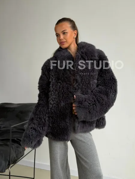 Короткая дубленка из овчины тиградо - фото 7