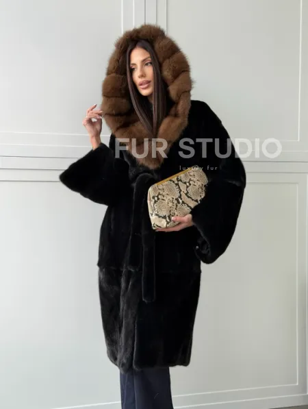 Норковая шуба фасон баллон с капюшоном куница - фото 15