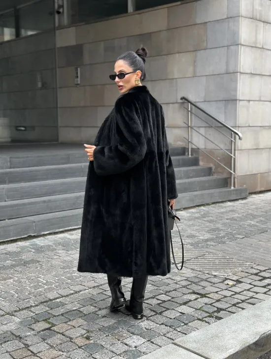 Модная шуба из меха норки Saga furs - фото 6