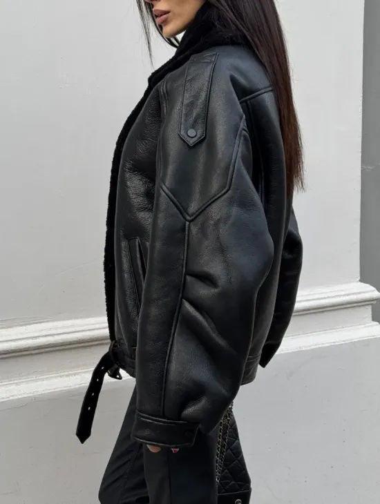 Укороченная женская дубленка - бомбер с двойным воротником - фото 8