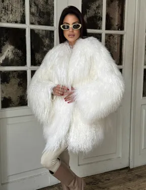 Шуба из меха ламы PREMIUM COLLECTION, английский воротник - фото 0