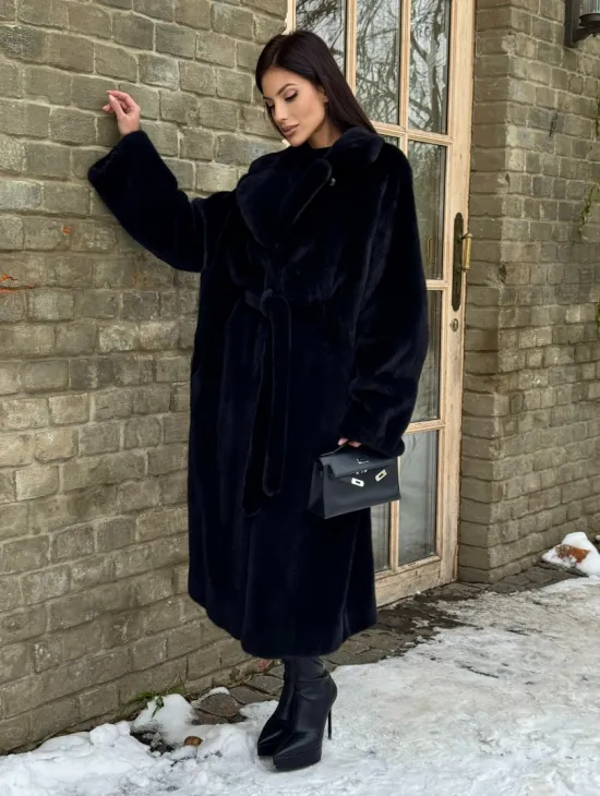 Шикарное норковое кимоно с английским воротником в черно-синем цвете - фото 8