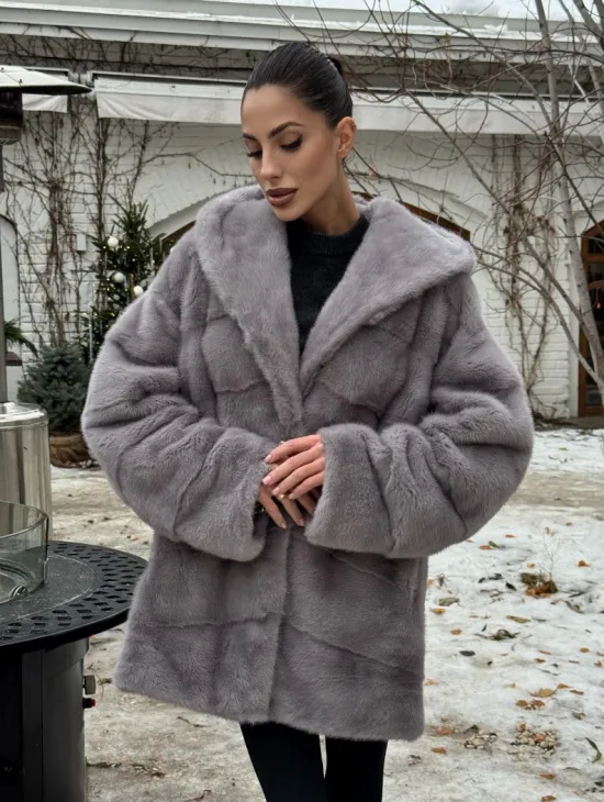 Полушубок норковый с капюшоном - фото 0