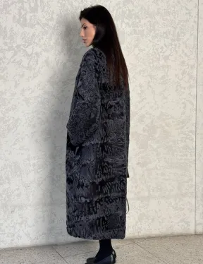Длинная шуба из каракуля в цвете графит - фото 3