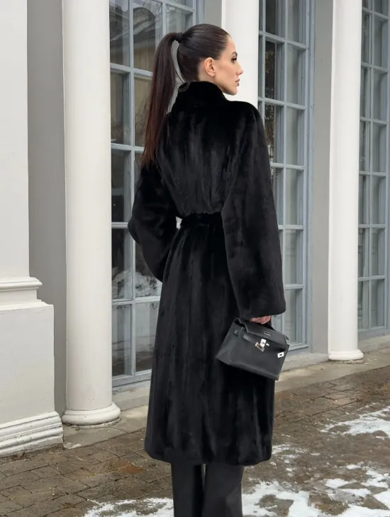 Натуральная женская норковая шуба из аукционного меха норки Blackglama - фото 8