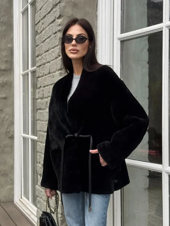 Комбинированная женская дубленка из мутона с мехом норки - фото 8