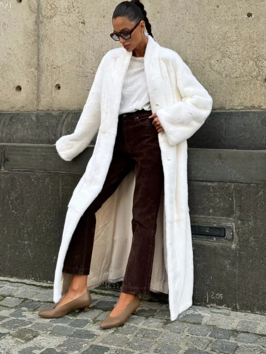 Классический стиль, белая норковая шуба - мех SAGA - фото 7