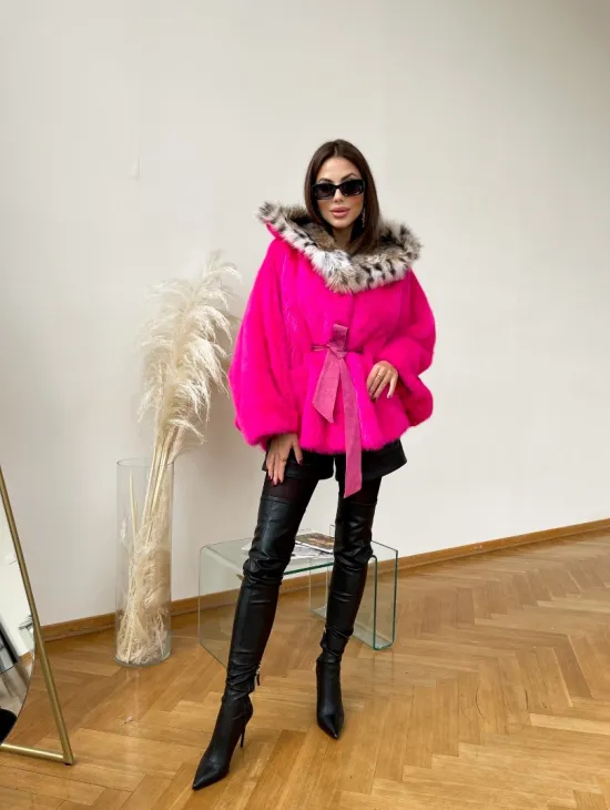 Пончо из плюшевой норки с капюшоном из меха рыси - фото 2