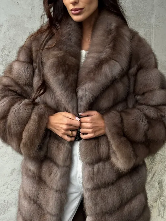 Шуба из куницы средней длины - фото 1