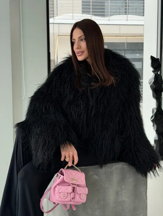 Полушубок черный из ламы - фото 14