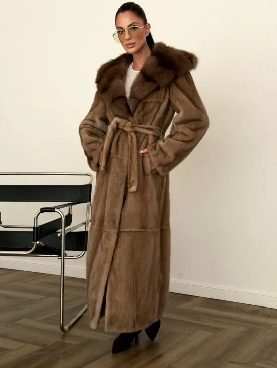 Длинная норковая шуба с капюшоном куница - фото 2