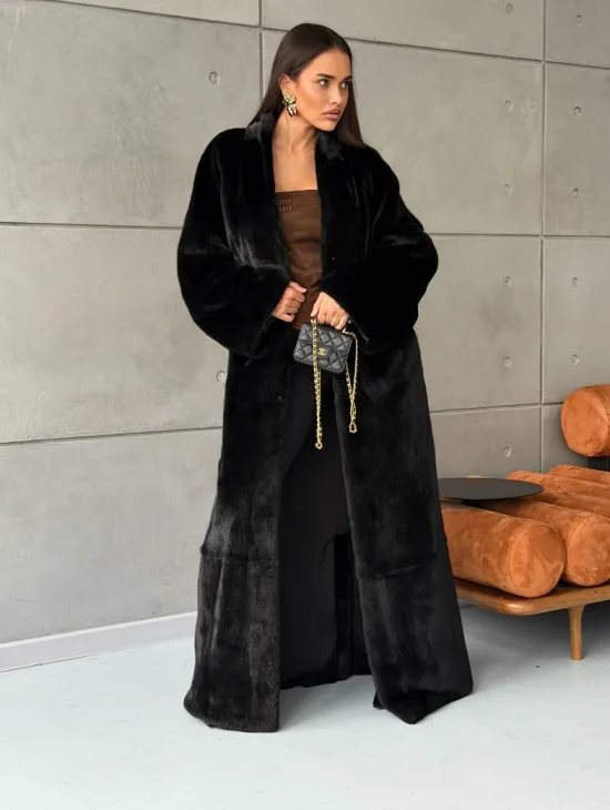 Длинная черная шуба из меха норки Saga furs - фото 8