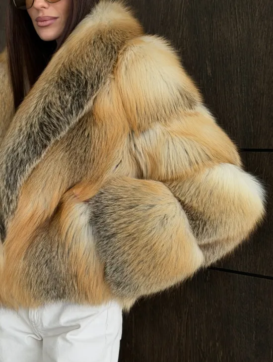 Полушубок-кроп с шалевым воротником из лисы - фото 3