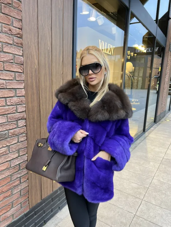 Шуба норковая с капюшоном из меха куницы - цвет фиолетовый - фото 2