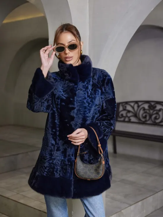 Шуба из каракульчи стойка воротник - цвет синий - фото 1