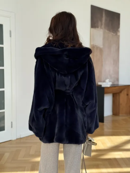 Шуба летучая мышь с капюшоном цвет аквамарин - паркетная раскладка - фото 7