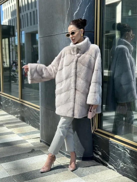 Норковая шуба в цвете нюд - фото 11