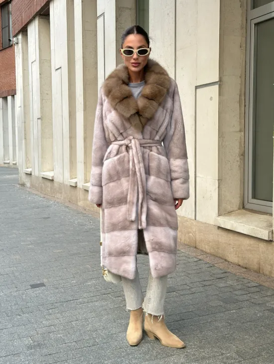 Шуба норковая с воротником из меха куницы - нюд - фото 9